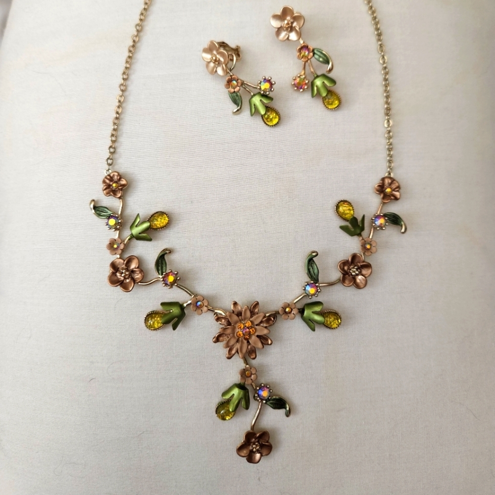 Necklace and earrings set - Picture 2 of 2